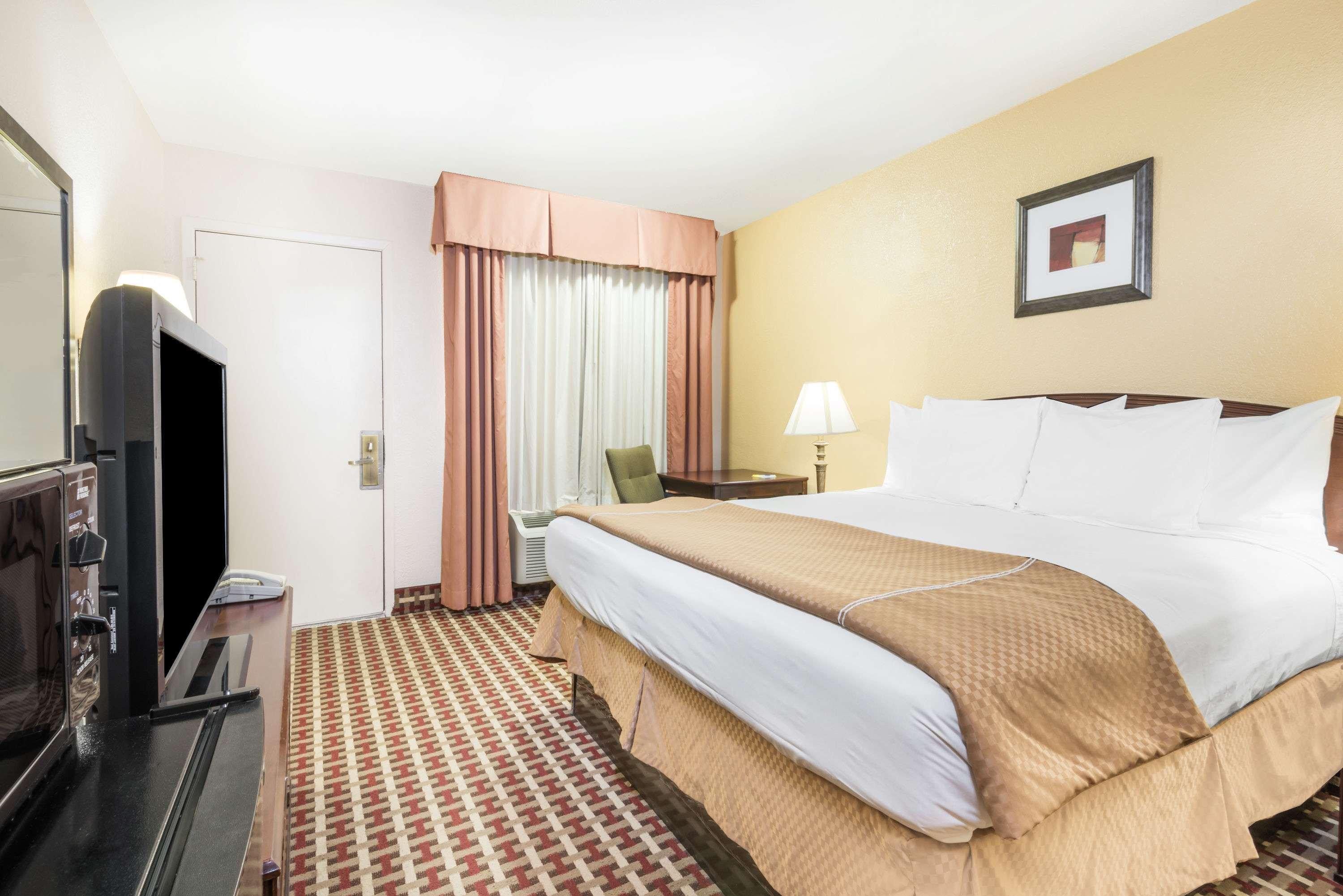 Days Inn By Wyndham Ottawa Eksteriør bilde